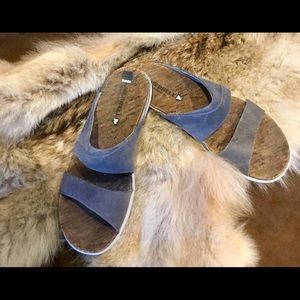 Merrell two tone sandal